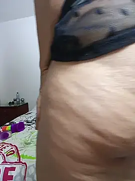 auroracandelax online show from March 22, 2026, 6:20 pm