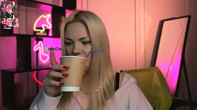 Snapshot of alexa_bonni chatting on February 6, 2026, 9:55 pm alexa bonni online show from February 6, 2026, 9:55 pm