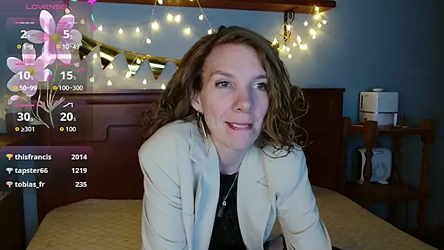 Daisy Lovely online show from April 8, 2026, 4:25 am