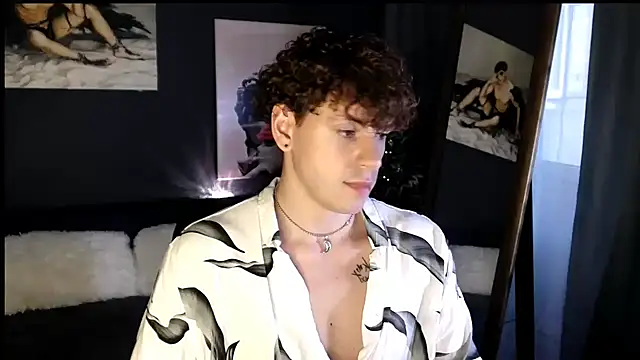 Snapshot of TylerGibson chatting on July 16, 2026, 4:48 pm TylerGibson online show from July 16, 2026, 4:48 pm