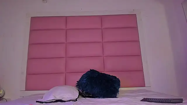 Snapshot of Catalinna_03 chatting on February 13, 2026, 1:00 pm Catalinna 03 online show from February 13, 2026, 1:00 pm