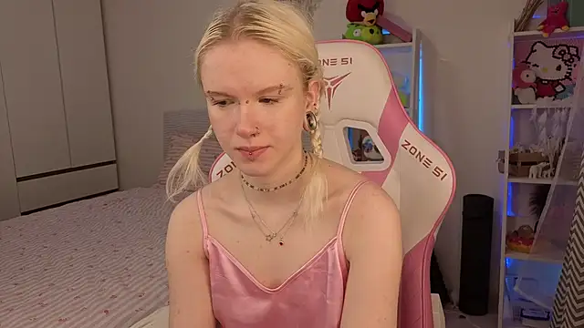 Mia WaterFall online show from March 9, 2026, 3:10 am