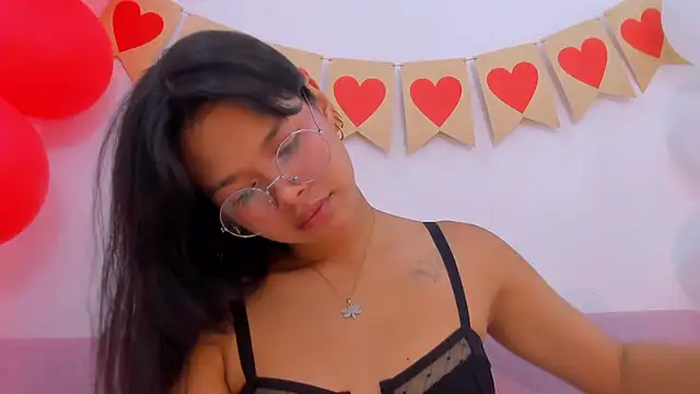 victoriavelasquez  online show from February 21, 2026, 2:52 pm