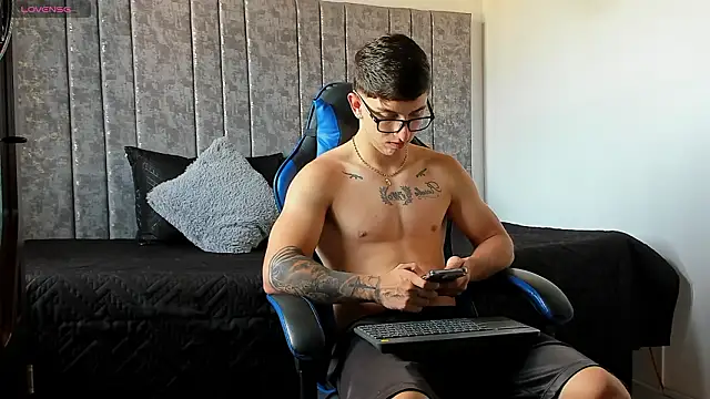 Calvin Hunter online show from March 1, 2026, 9:26 pm