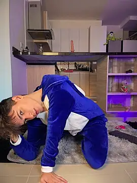 Naim TheKing online show from April 14, 2026, 2:44 pm