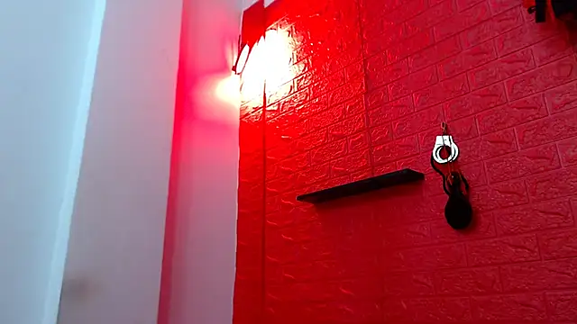 juliette18rose online show from February 11, 2026, 7:25 pm