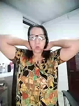 Snapshot of RosseLaure chatting on July 24, 2026, 1:12 am RosseLaure online show from July 24, 2026, 1:12 am