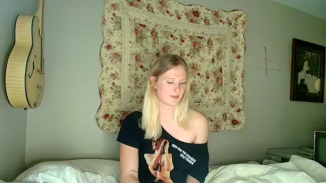 Snapshot of goddessalison chatting on June 11, 2026, 1:05 am goddessalison online show from June 11, 2026, 1:05 am