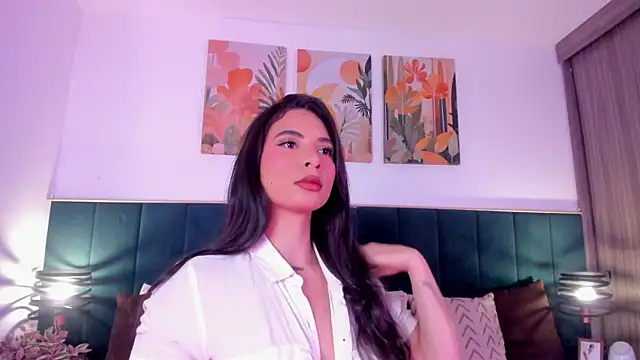 IrinaBlanc online show from April 14, 2026, 2:38 am