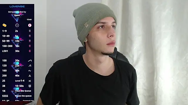 Snapshot of killua_parker chatting on February 14, 2026, 3:40 am killua parker online show from February 14, 2026, 3:40 am