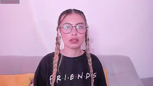 Snapshot of Fernanda_aaaa chatting on March 2, 2026, 2:02 pm Fernanda aaaa online show from March 2, 2026, 2:02 pm