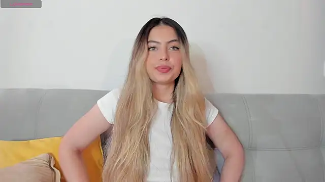 Snapshot of Fernanda_aaaa chatting on February 8, 2026, 1:53 pm Fernanda aaaa online show from February 8, 2026, 1:53 pm