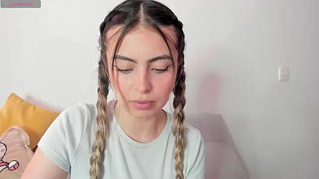 Fernanda aaaa online show from April 8, 2026, 2:51 pm