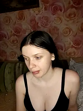 Chamoomile online show from February 8, 2026, 8:50 pm