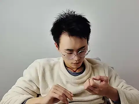 Snapshot of Aint686 chatting on February 3, 2026, 12:10 pm Aint686 online show from February 3, 2026, 12:10 pm