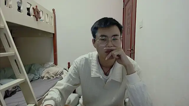 Aint686 online show from May 5, 2026, 8:56 pm