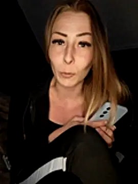 dewimp1 online show from March 26, 2026, 8:40 pm