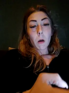 dewimp1 online show from April 12, 2026, 8:45 pm