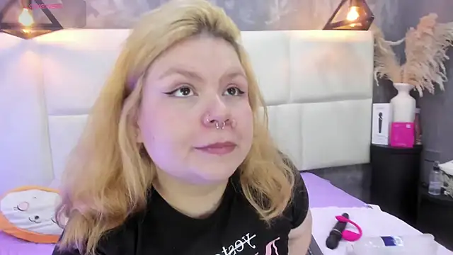 Martina armos online show from May 14, 2026, 1:41 pm