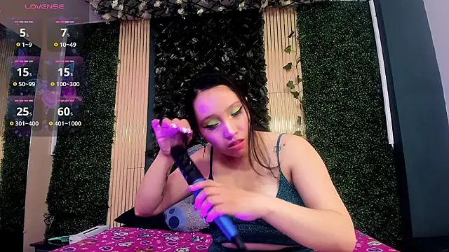 AmberAddamss online show from February 25, 2026, 1:11 pm