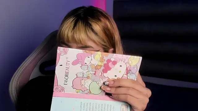 Snapshot of adhalee_js chatting on March 2, 2026, 8:05 pm adhalee js online show from March 2, 2026, 8:05 pm