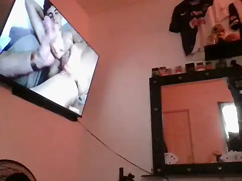 MRdxxx444 online show from April 15, 2026, 5:50 pm