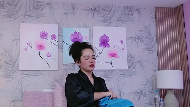 RoxanaAngel online show from January 18, 2026, 6:06 am