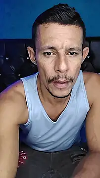 juanmaur22 online show from February 2, 2026, 8:30 pm