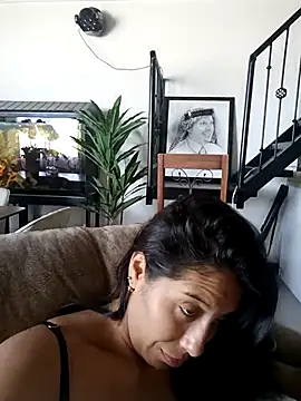 Snapshot of LizaLorini chatting on April 19, 2026, 8:55 pm LizaLorini online show from April 19, 2026, 8:55 pm