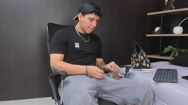 Tobias Vega online show from February 24, 2026, 5:58 pm