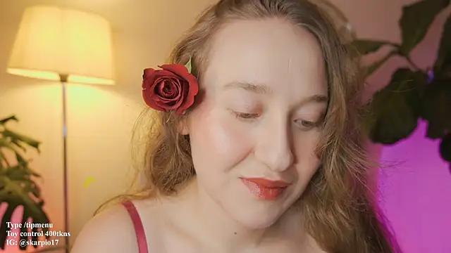 Scarlett NoirMuse online show from February 14, 2026, 10:43 pm