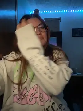 Snapshot of Vixroy7 chatting on February 6, 2026, 12:28 am Vixroy7 online show from February 6, 2026, 12:28 am