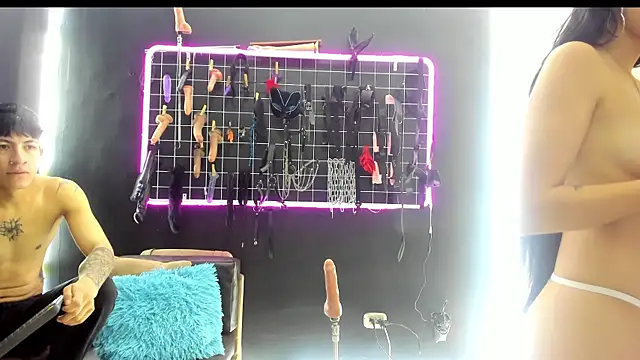 Slave Melany bdsm online show from May 19, 2026, 1:18 pm
