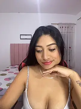 Snapshot of GabrielaZuluaga chatting on February 3, 2026, 4:10 am GabrielaZuluaga online show from February 3, 2026, 4:10 am