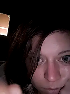 Snapshot of KumKitten1234 chatting on January 19, 2026, 2:21 pm KumKitten1234 online show from January 19, 2026, 2:21 pm