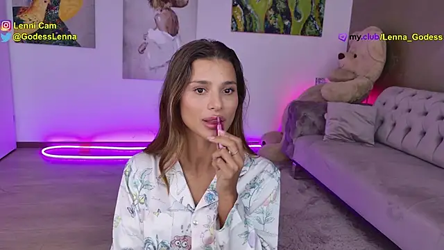 Lenna Godess online show from September 25, 2025, 6:19 am