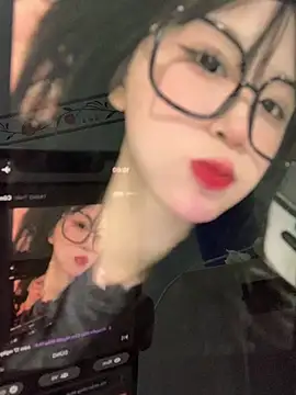 Snapshot of Nana-mup chatting on February 1, 2026, 8:29 pm Nana-mup online show from February 1, 2026, 8:29 pm