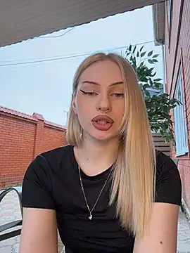 DayaFoxy online show from March 26, 2026, 1:20 pm