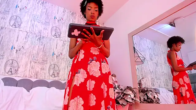 Afrodita Greenn online show from April 2, 2026, 5:03 am