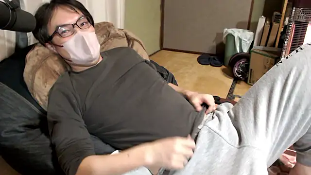 Akio0202 jp online show from February 17, 2026, 1:08 pm