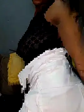 Barbieee1301 online show from April 13, 2026, 12:53 pm