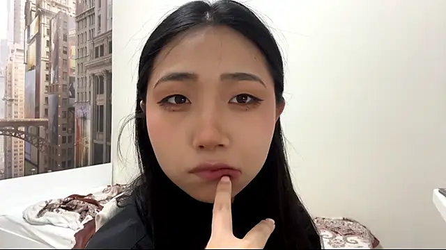 Snapshot of SweetMiaXO chatting on February 9, 2026, 10:02 am SweetMiaXO online show from February 9, 2026, 10:02 am