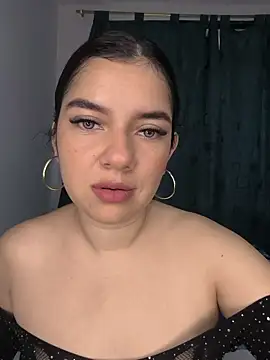 VELVETDUOx online show from January 18, 2026, 6:22 pm