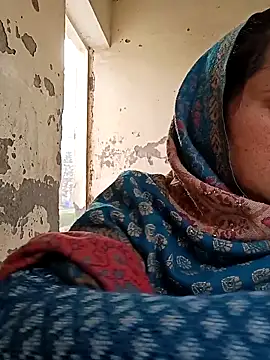 Snapshot of Cute-karisma1234 chatting on February 23, 2026, 2:57 am Cute-karisma1234 online show from February 23, 2026, 2:57 am