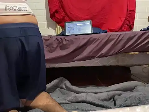 chadroasxh online show from February 8, 2026, 4:21 am