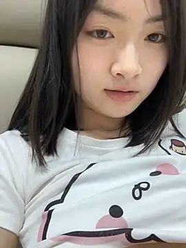 miaomiaou  online show from April 2, 2026, 8:32 am