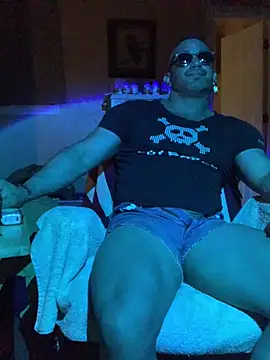 Snapshot of daddydonkey84 chatting on March 2, 2026, 5:08 am daddydonkey84 online show from March 2, 2026, 5:08 am