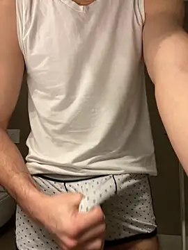 Snapshot of tip4sexxx chatting on February 5, 2026, 10:22 am tip4sexxx online show from February 5, 2026, 10:22 am