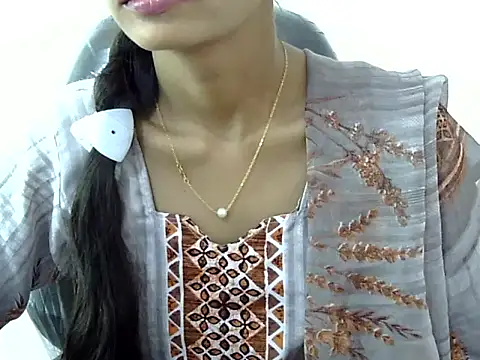 Snapshot of Kulsum_S chatting on March 1, 2026, 8:03 am Kulsum S online show from March 1, 2026, 8:03 am