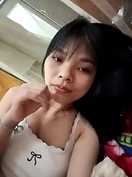 meomeo30 online show from March 15, 2026, 1:51 pm